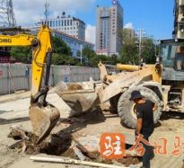 操逼电影没马赛克高温下的坚守｜道路建设者用汗水铺就畅通路